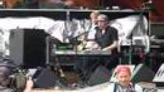 Mat Kearney - In The Middle (Earthfest - Boston, MA)