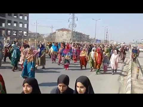 Large Number of Women Protesters March From Shalteng Toward Lal Chowk