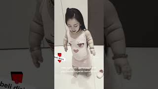 Download lagu beautiful woman with a cute body #shorts #uniquefacts mp3