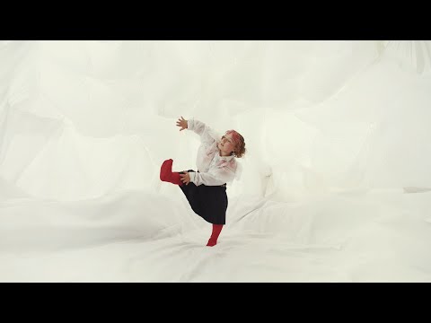 Scottish Ballet: The Shimmering Extraordinary – Annie