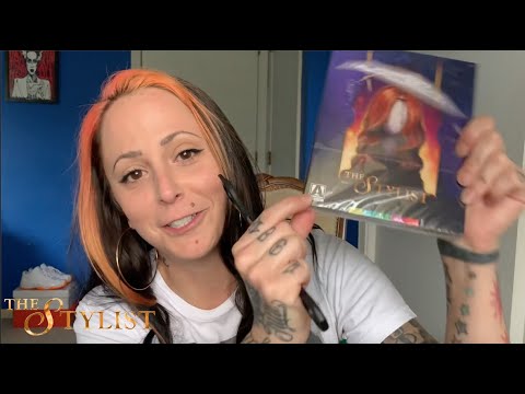 afbeelding The Stylist Unboxing Video by director Jill Gevargizian