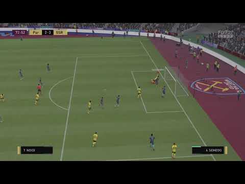 FIFA 21 op cross