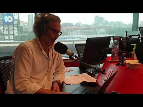 Fitzy stitches up Matt De Groot's news report