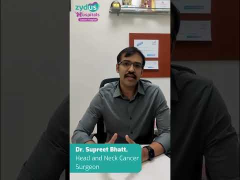 Understanding Oral Cancer: Early Signs & Surgical Options