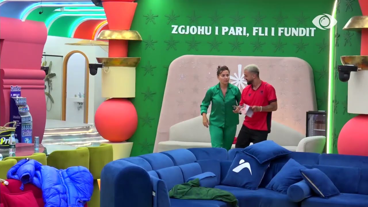 “Sot do t’ua prish gjumin të gjithëve, s’po më rrihet”/ Gjesti bën tinguj me kuti, Rozana: Majmun…