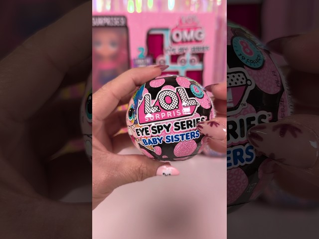 Vídeo relacionado con L.O.L. Surprise! OMG Eye Spy Series - Rockstar - Incluye 1 Muñeca, Viene con Moda y Accesorios, Resuelve Pistas y Desbloquea Sorpresas, Colecciona Las 4 Muñecas