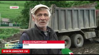 Строительство в Шаройском районе не прекращается даже в непогоду