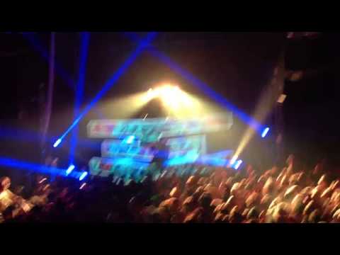 Make some fucking noise!