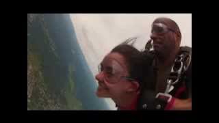 preview picture of video 'Keila Skydive @ Arecibo Xtreme Divers'