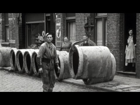 Uit het archief // Nieuwe riolen in de Dorpsstraat (08-1953)