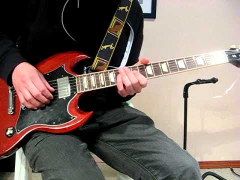 How to play Thunderstruck with one hand