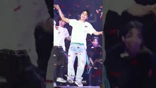 Download lagu June dance alone in center without jinhwan in tantara 😱🔥 #junhoe #shorts mp3 Download lagu June dance alone in center without jinhwan in tantara 😱🔥 #junhoe #shorts mp3