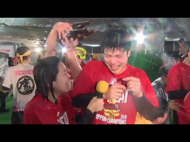 【日本一祝勝会】ホークス・甲斐野 「めっちゃ痛い、やばい」 2019/10/23