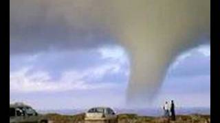 preview picture of video 'waterspout at Oran (Like Tornado)'
