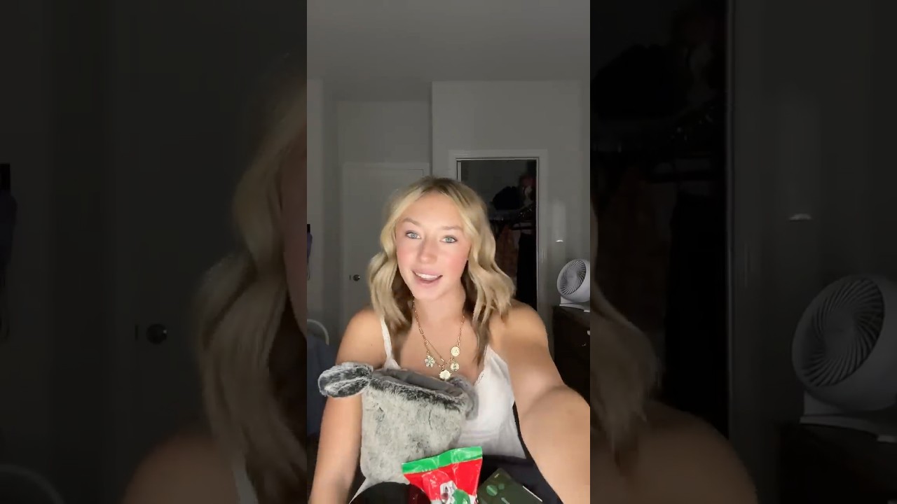 Make a burr basket for my boyfriend with me.❄️#fypシ゚viral #avalewis #christmas #boyfriend