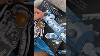 Look inside space (Книга с окошками)