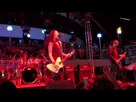 Bruce Kulick - 2019-11-02 - KISS KRUISE IX - 11 - I've had enough (into the fire)