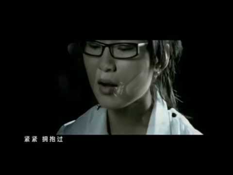 周筆暢 Bibi Zhou《只剩我一個》MV
