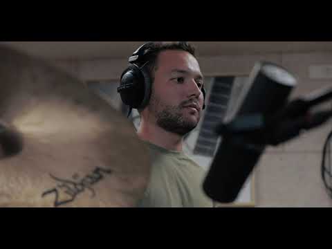 JOSEMI CARRASCO Y JUANITO MAKANDÉ, "PA' QUÉ QUIERO MÁS"