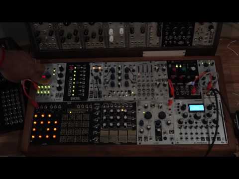 Exploring Modular Synths 11 - Self-patching a Dixie oscillator