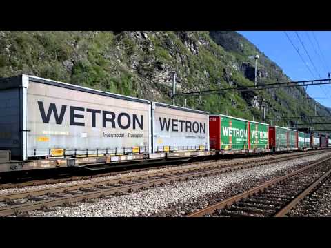 SBB Re 6/6 CON Re 4/4 TITOLARI DEL MERCI VETRON IN PARTENZA DA BIASCA.(CH) 25 - 4 - 2016.