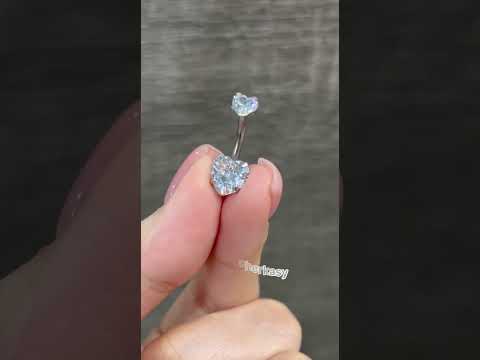 Пирсинг для пупка с цирконами "Бриллиантовые сердечки" серьга навела медицинская ювелирная сталь - фото 1 - id-p2829299180