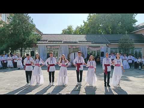 Deschiderea sărbătorii de Ziua profesorului 2023, s.Ustia, r-nul Dubăsari, cl.9-a