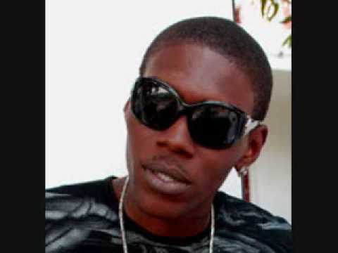 Video thumbnail for Hustle Di Money