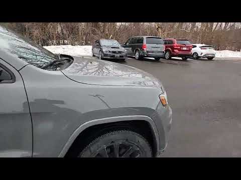 2022 Jeep Grand Cherokee WK Altitude 4x4 in Silver for sale at Finch Chrysler Dodge Jeep Ram Ltd in London, ON