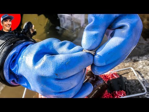 Found Diamond Ring, Money and Keys in River Scuba Diving! Video