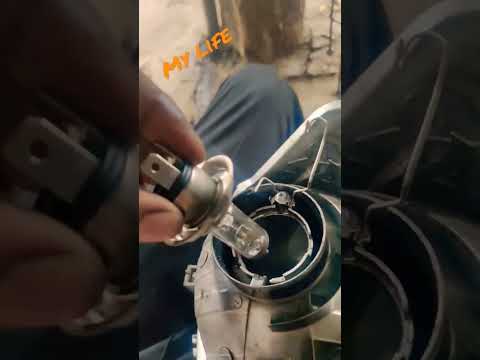 HF Deluxe headlight bulb changing #herobikes #bulb #bikelover #deluxe #shorts