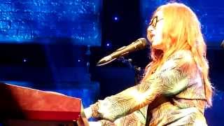 Tori Amos LIVE Etienne [] Hey Jupiter (Padova, Italy 2014-06-04)