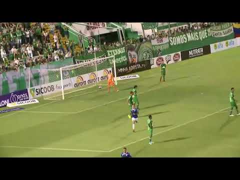 GOLAÇO: Guilherme Amorim, do Tubarão, contra a Chapecoense