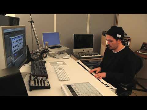 house production course by dj sante the making of do you wanna 808 on desolat