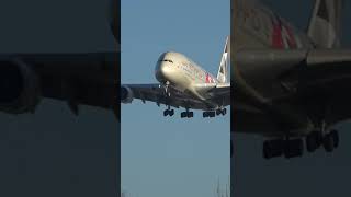 Download lagu Etihad Airways Airbus A380 - 861 lands at London Heathrow Airport (LHR) mp3