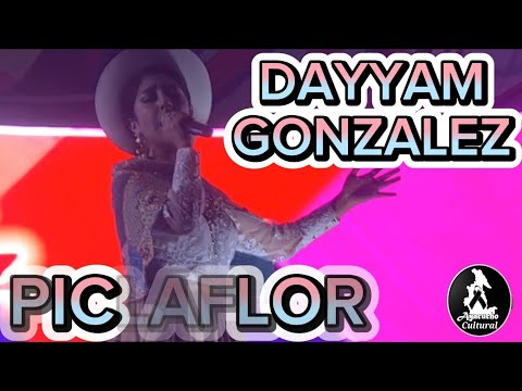 DAYYAM GONZALEZ INTERPRETA PICAFLOR EN LA SERENATA A HUAMANGA POR SUS 843 ANIVERSARIO