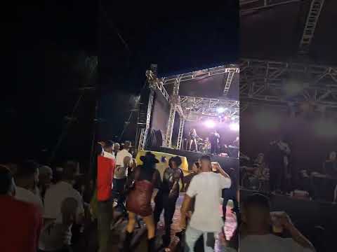 Show SARAH DUPIM em Icaraí de Minas. #issoésarahdupim #forro #swing #top