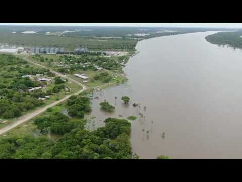 Crece el Rio Paraguay en el Puerto Las Palmas. Chaco. 20-10-26