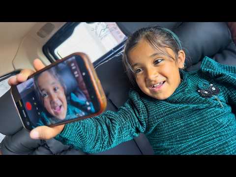 Chiki vlogging kar rahi