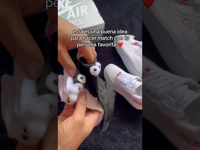 Vídeo relacionado con DAZZLUXE 2 Calcetines Magnéticos para Parejas, Manos en Mano, Creativos para Pantorrilla, Adecuados para Fiestas y Día de San Valentín