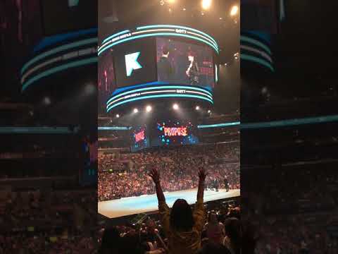 Kcon LA 2017 day 2 - Got7: introduction and piñata time (proposal)