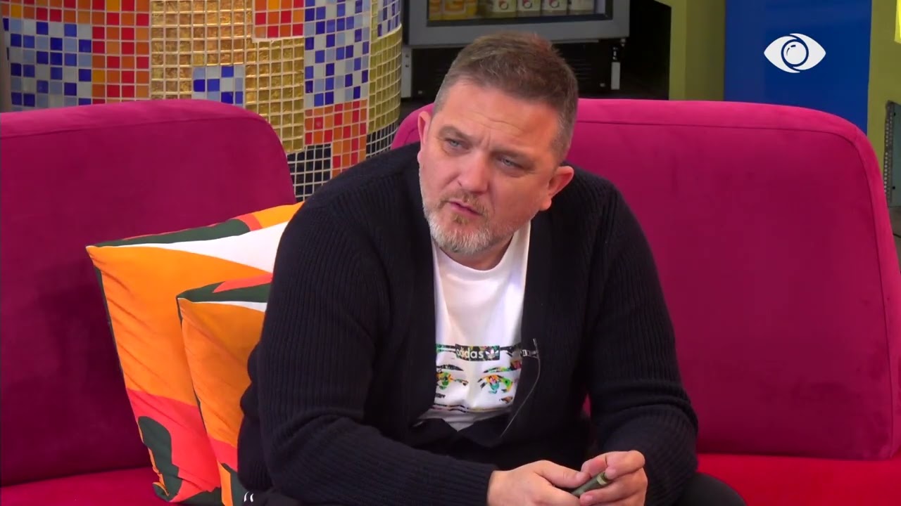 Julia, Egla dhe Juli bisedojnë mbi të drejtat e komunitetit LGBTQ+