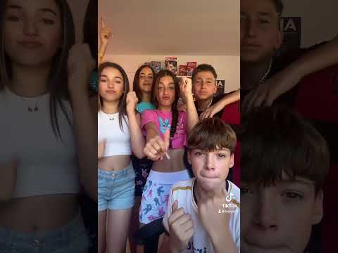 la la la la Lala🤣 #ladyabril #youtubeshorts #viralvideos #bailando