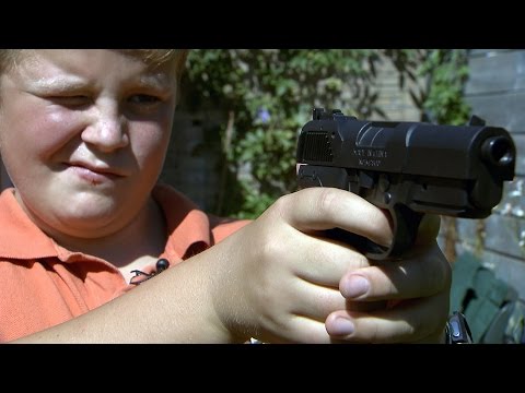 Politie: ga niet met nepwapens de straat op, je speelt met je leven