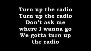 Madonna  turn up the radio Lyrics Paroles