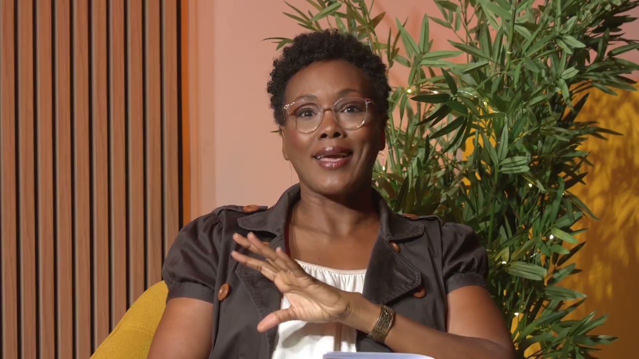 Derrière le sourire, l’épuisement : Quand ‘L’envers du décor’ lève le voile sur la charge mentale féminine