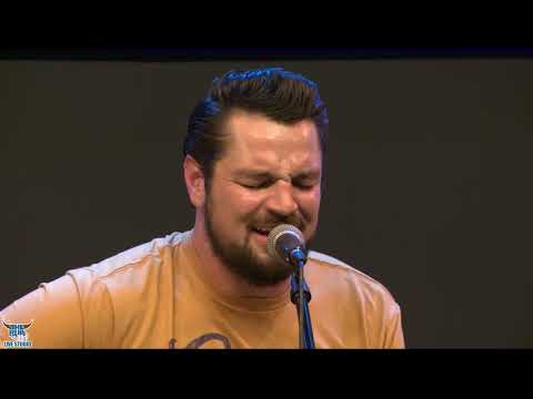 Thumbnail for Chayce Beckham - 23 at 98.7 The Bull | PNC Live Studio Session by Chayce Beckham