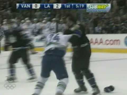 Darcy Hordichuk vs Kevin Westgarth