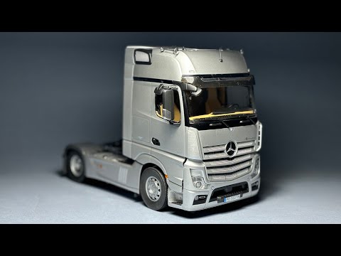 🚛MERCEDES BENZ ACTROS MP4 | ITALERI 1:24 | PART 2 - INTERIOR & BODY