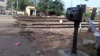 preview picture of video 'Sataabdi express Agra Bilochpura Railway crossing Sounds tarin'
